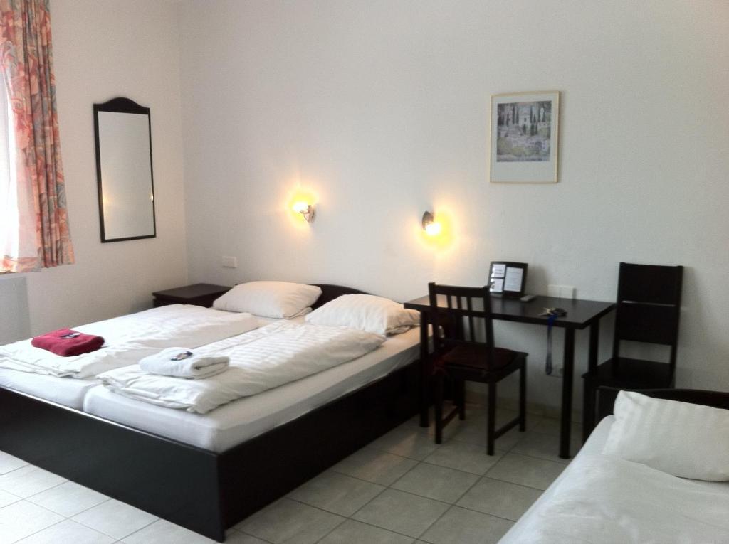 Hotel Goldener Engel วัลด์บรอนน์ ห้อง รูปภาพ
